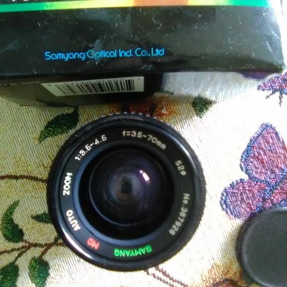 Two Touch Macro Camera Lens - Picture 2 of 5
